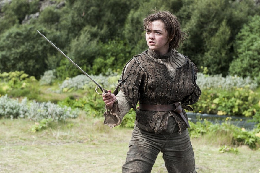 29263-Game_of_Thrones-Arya_Stark-Maisie_Williams-medieval-Needle_Sword.jpg